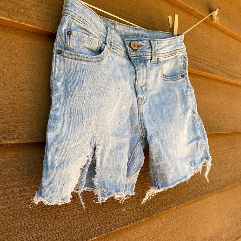 Zara Z1975 Cut Off Distressed Denim Light Blue Jean Shorts Size 2 - Picture 3 of 12